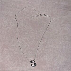 Chic Silver 'S' Pendant Necklace